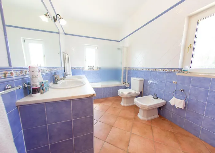 فيلة Casa Eunice